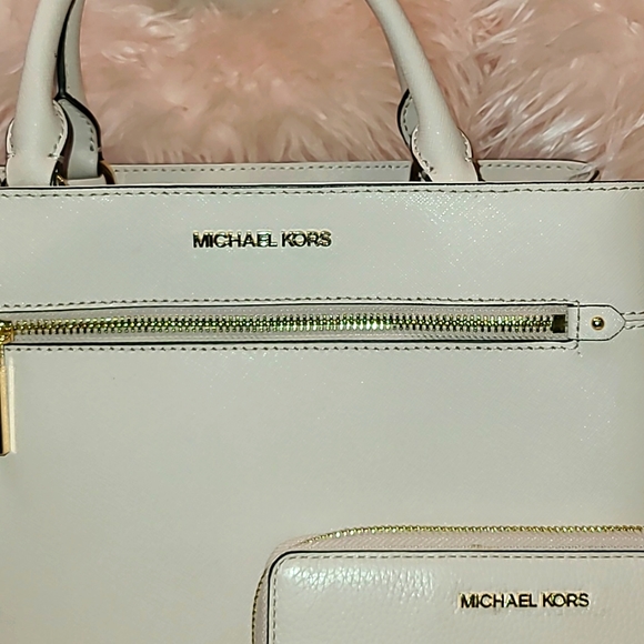 Michael Kors bag and wallet set - Picture 3 of 7